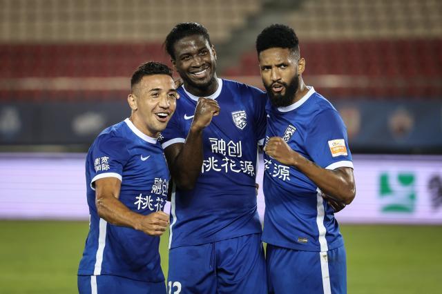 开云-马尔康首戴帽登顶射手榜 三镇外援天团8场轰20球