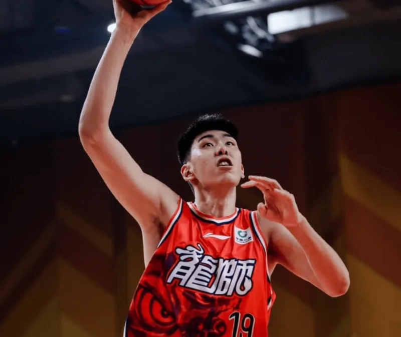 开云在线-徐昕今日24分14篮板、生涯第2次砍下20+，本赛季还砍过27+14